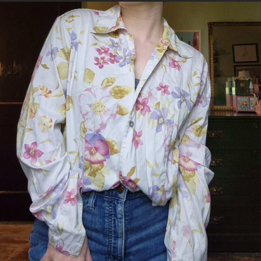 Super chic white button up blouse with pink and purple floral print